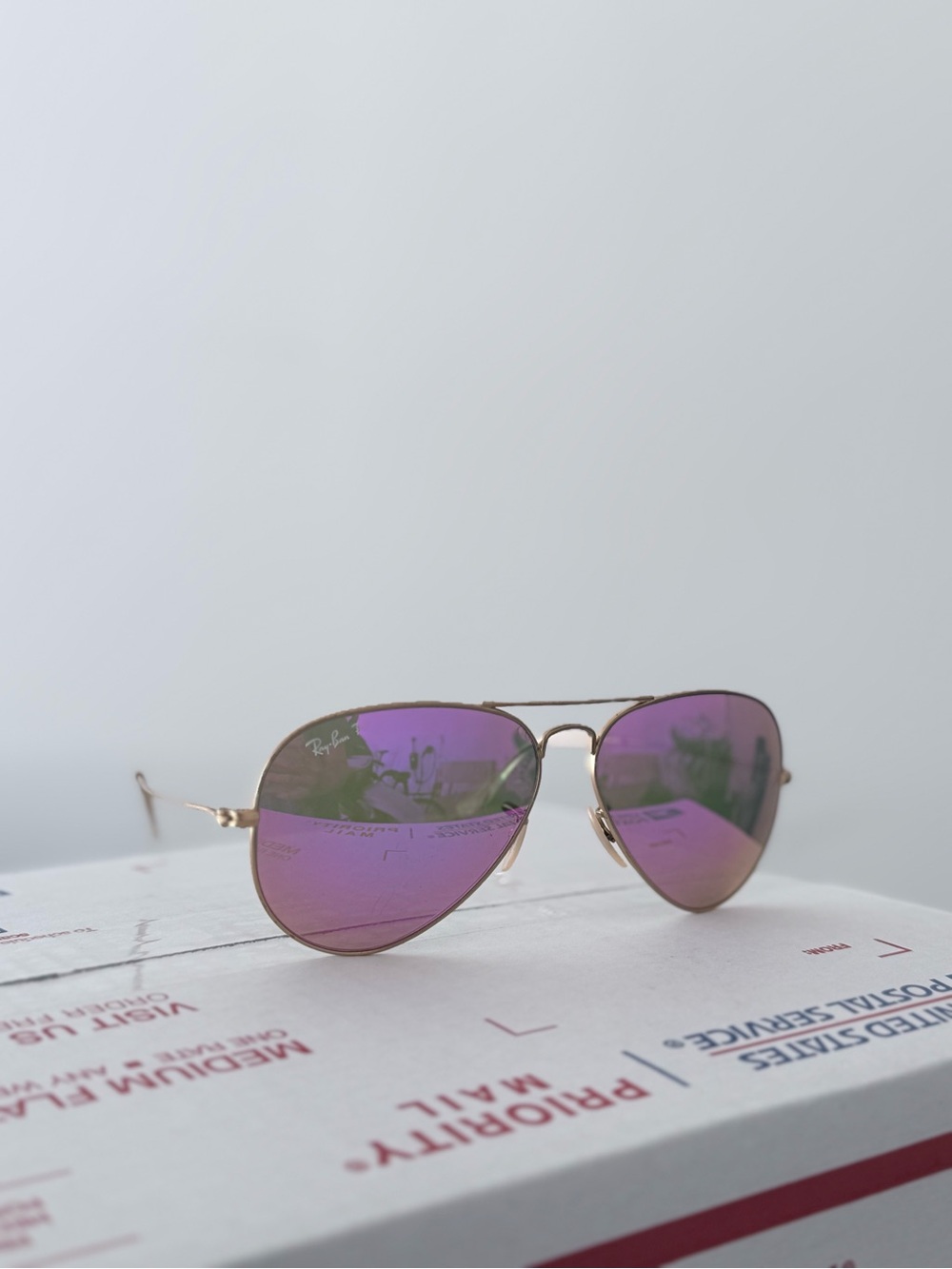 Ray-Ban RB3025 Aviator Flash Lenses Sunglasses.